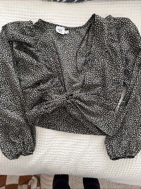 Princess Polly Black & White Knot-Front Puff Sleeve Blouse